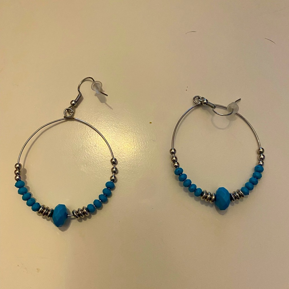 Turqoise color beaded earrings